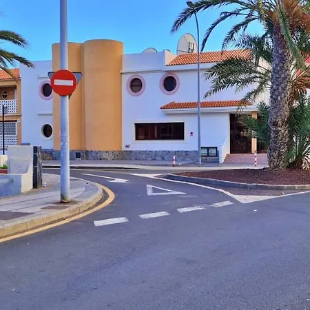 Appartement Nice Apartment With Balcony Overlooking The Pool *