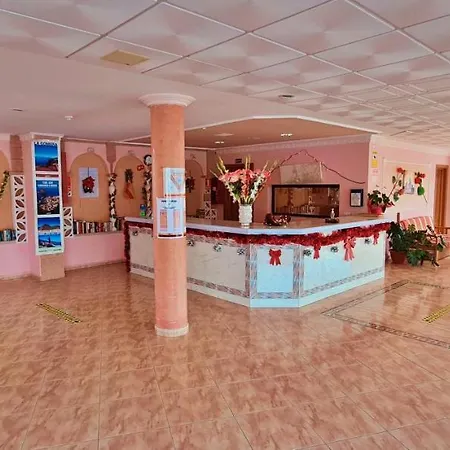 Nice Apartment With Balcony Overlooking The Pool