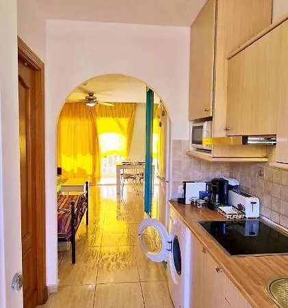 Lägenhet Nice Apartment With Balcony Overlooking The Pool *
